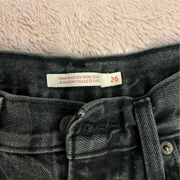 LEVI’S High Waisted Mom Jeans Black Distressed Size 26 - Picture 9 of 16